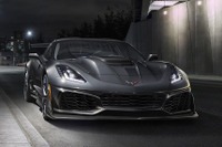 史上最強のシボレー コルベット、新車価格の約10倍で落札…量産第一号車をオークション 画像