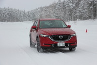 マツダ雪上試乗で実感、「躍度」の重要性とは? 画像