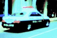 凍結路面にハンドルを取られて横向き、大型トラックが突っ込む 画像