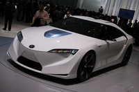 【東京モーターショー07】未来的ハイブリッドスポーツ…トヨタ FT-HS 画像