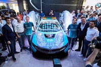 BMW i8クーペ 改良新型がフォーミュラEのセーフティカーに…モーターがパワーアップ 画像