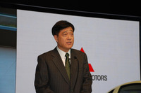 【東京モーターショー07】三菱 i MiEV 益子社長「投入前倒しが可能」 画像