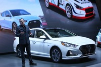 ヒュンダイ ソナタ 改良新型、PHVも同時デビュー…シカゴモーターショー2018 画像