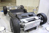 限定1台? カーボンシャーシの エリーゼ 発見!…新機能材料展2018 画像