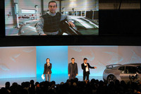 【東京モーターショー07】日産ゴーンCEO、GT-R でニュルを走る！ 画像