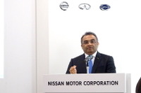 日産 グプタ専務「中期目標達成を確信」…2022年度に商用車事業を4割増の120万台に 画像