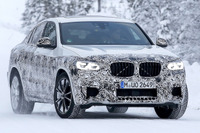 BMW X4 新型、500馬力の最強「M」を早くもスクープ！ 画像