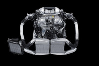 【日産 GT-R 発表】匠が組み上げる専用エンジン 画像