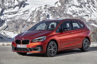 BMW 2シリーズ、アクティブ / グランツアラー、先進運転支援が充実…ジュネーブモーターショー2018で公開へ 画像