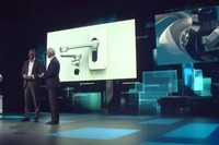 VWがEV用の充電ロボット公開、業界標準目指す…ジュネーブモーターショー2018 画像