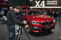 BMW X4 新型、デジタル化を進めたSUVクーペ…ジュネーブモーターショー2018 画像