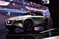 AIがコネクトを制御、日産の電動SUV「IMx KURO」…ジュネーブモーターショー2018 画像