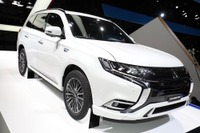 三菱 アウトランダーPHEV、「S-AWC」に2つのモード追加…ジュネーブモーターショー2018 画像