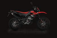 アプリリア、フルサイズオフロードモデル「RX125」を日本市場へ導入 画像
