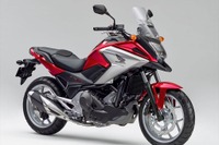 ホンダ NC750X、グリップヒーター&ETC車載器の設定モデル拡大へ 画像