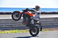 【KTM 790DUKE 試乗】「外科用メス」のような走り、その神髄は扱いやすさにある…佐川健太郎 画像