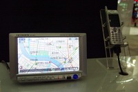 【CEATEC2001】大容量メディアはいらないぜ、そんなナビも出てくる---ASP 画像