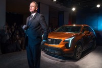 キャデラック XT4 に最新コネクト、操作はスマホ感覚…ニューヨークモーターショー2018で発表 画像