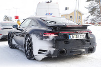 MTが消え、ついにターボ化へ…NA最強のポルシェ911「GT3」が大転換 画像
