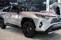 トヨタ RAV4 新型、欧州に2019年投入へ…ハイブリッドと2.0ガソリン 画像
