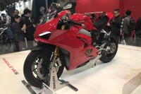 初の量産型4気筒ドゥカティ、パニガーレV4 が登場…東京モーターサイクルショー2018 画像