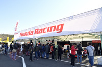 【SUPER GT 第1戦】ホンダ モデューロブースで乗車体験 画像