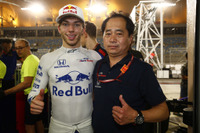 【F1 バーレーンGP】復帰4季目、ホンダが最高位の4位に…殊勲の新人ガスリーとホンダ陣営首脳から喜びの声 画像