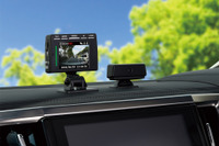 コムテック、2カメラ高画質ドラレコ発売 車内の映像も同時記録 画像