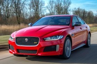 ジャガー XE に300psの「300スポーツ」設定…最新コネクト搭載 画像