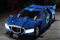 リアルなトランスフォーマー? 乗用車に変形する人型ロボの試作機を公開…大河原デザイン 画像
