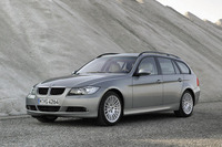 BMW 3シリーズ ツーリング 装備を充実 画像