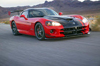 ダッジ バイパー SRT10 ACR…ストリートリーガルなレーシングカー 画像