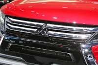 デリカD:5 と新型軽か…三菱、新型車を2車種投入へ、登録開始は2019年4月 画像