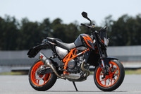 KTM 690デューク、ガソリン漏れで火災のおそれ リコール 画像