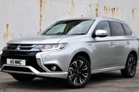 三菱 アウトランダー PHEV、英国の最量販電動車に 画像