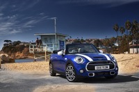 MINI 改良新型を発売、最新コネクトなど先進機能装備 238万円から 画像
