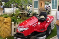 100万本のバラとホンダの芝刈機で“インスタ映え”…国際バラとガーデニングショウ開催［新聞ウォッチ］ 画像