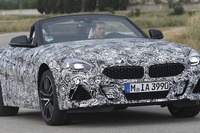 BMW Z4 新型に「M40i」、高性能グレードを設定へ 画像