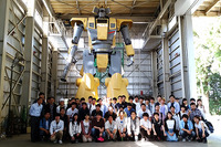 ボトムズ？ ガンダム？ なぜ真っ直ぐなの？  開発者に女子大生が質問攻め［動画］ 画像