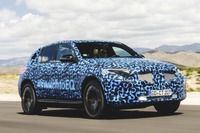 メルセデス初のEV「EQC」、最新プロトタイプ車の画像公開…2019年から生産へ 画像