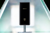 ランボルギーニが公式スマホ発表、フル充電に35分…中国企業と提携して開発 画像