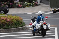 警視庁、「出頭」拒否の525人の交通違反者を逮捕［新聞ウォッチ］ 画像