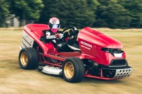 最高速241km/h! ホンダの芝刈り機は189psエンジン…グッドウッド2018 画像