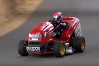 世界最速芝刈り機、CBR1000RRファイヤーブレードのエンジンで走る！…グッドウッド2018［動画］ 画像