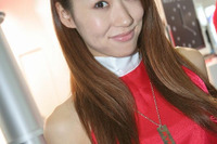 【東京モーターショー07】コンパニオン写真蔵…KYB 画像