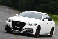 新型 クラウン、早くもフルエアロ&パフォーマンスダンパー設定のTRD仕様が登場 画像