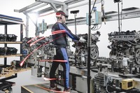 フォードモーター、モーショントラッキングで生産性向上へ…センサー付きスーツを導入［動画］ 画像