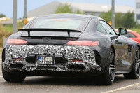 メルセデスAMG GT がマイチェン!リアスタイル&パワーが大きく変わる? 画像
