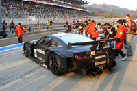 日産 GT-R、SUPER GT仕様がファンの眼前を疾走…NISMOフェスティバル 画像