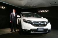 ホンダ CR-V 新型…寺谷日本本部長「月1200台は堅めの目標」、HVは全体の45％を想定 画像